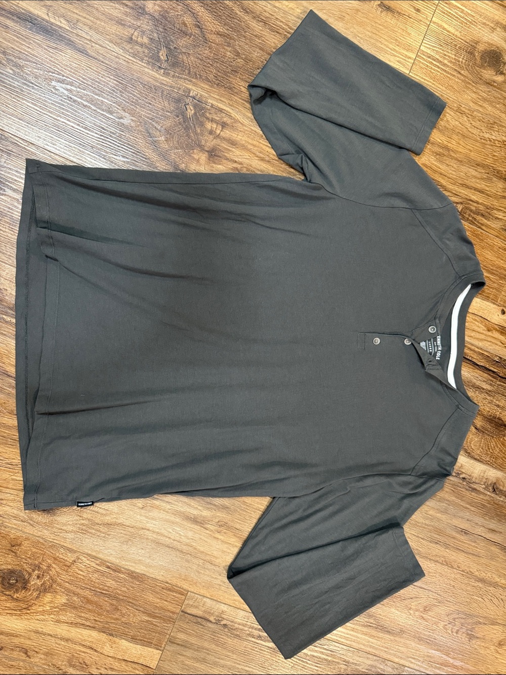 Kenneth Cole Men's Charcoal Short-Sleeve Henley